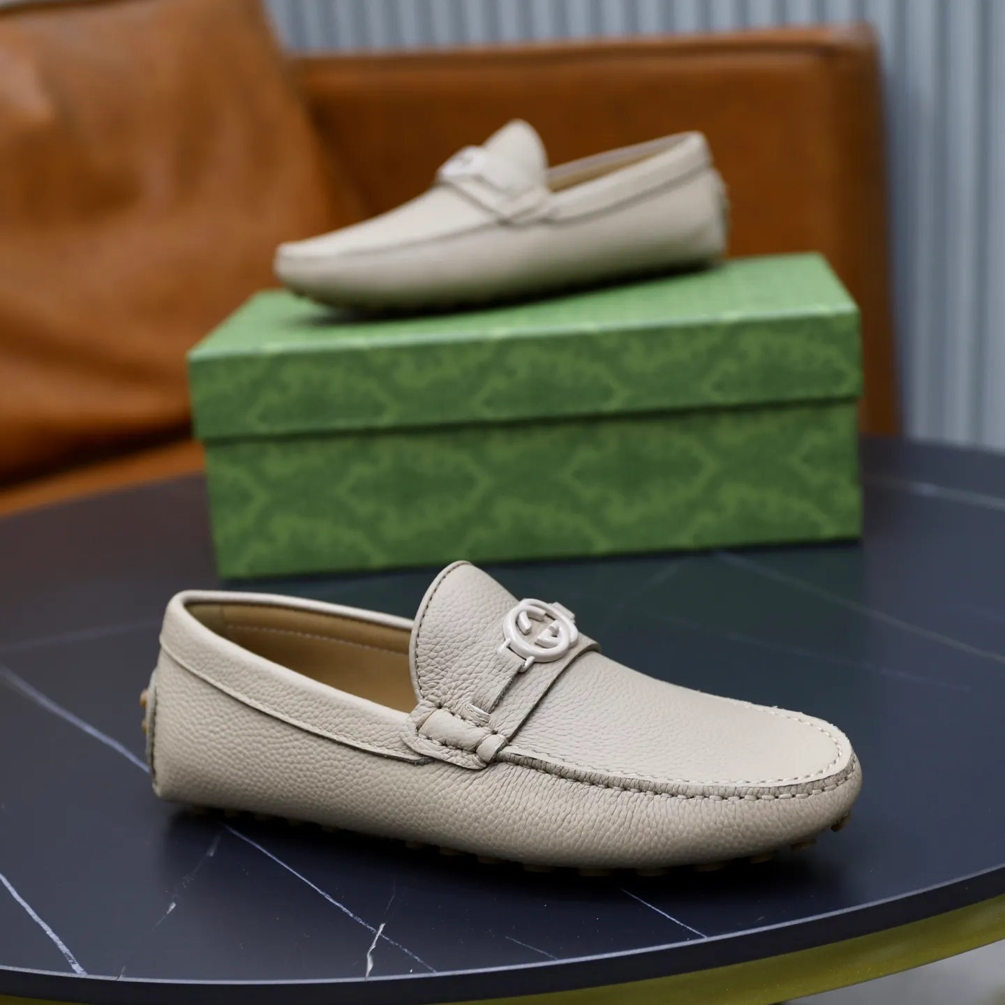 Ex-factory price: 460💰[GUCCI] Gucci ⚠️High-end men’s driving and pedal series ⚠️38-44 (customized for 45) ⚠️All original cowhide leather! Thick and soft! Made entirely of calfskin lining! Rubber sheet anti-slip beanie sole! Three-dimensional package technology! Fashionable and classic! Handicrafts! Original high quality! Feel free to compare!